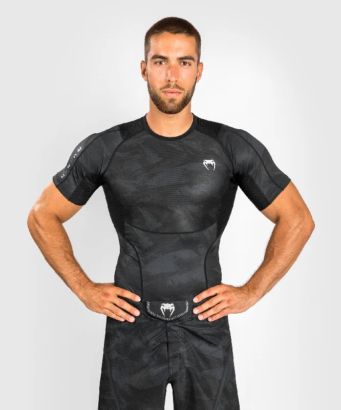 men's lightweight hoodies-Venum Electron 3.0 Rashguard - Short Sleeves - Black